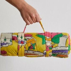 NWT BAGGU Puffy Printed Picnic Blanket Urban Outfitters